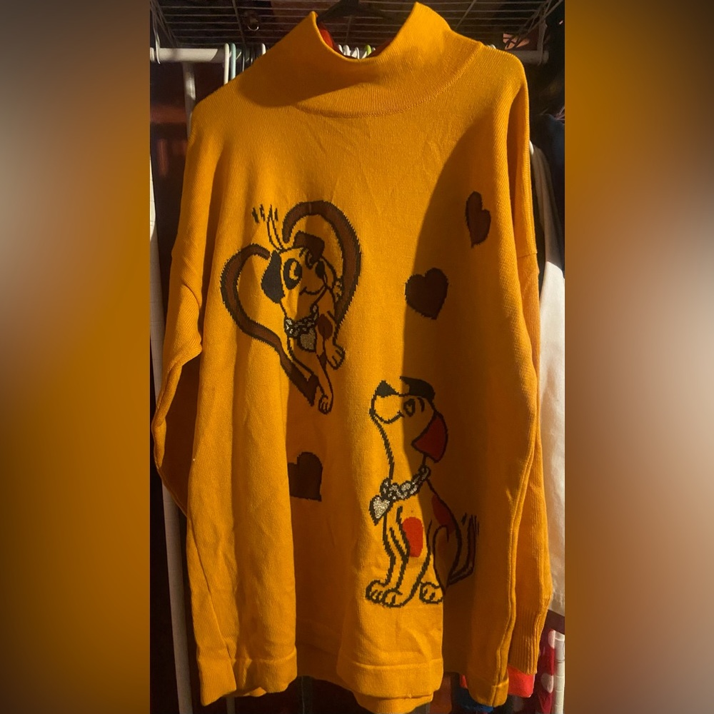 Woman Escada by: Margaretha Ley, beautiful sweater size 42